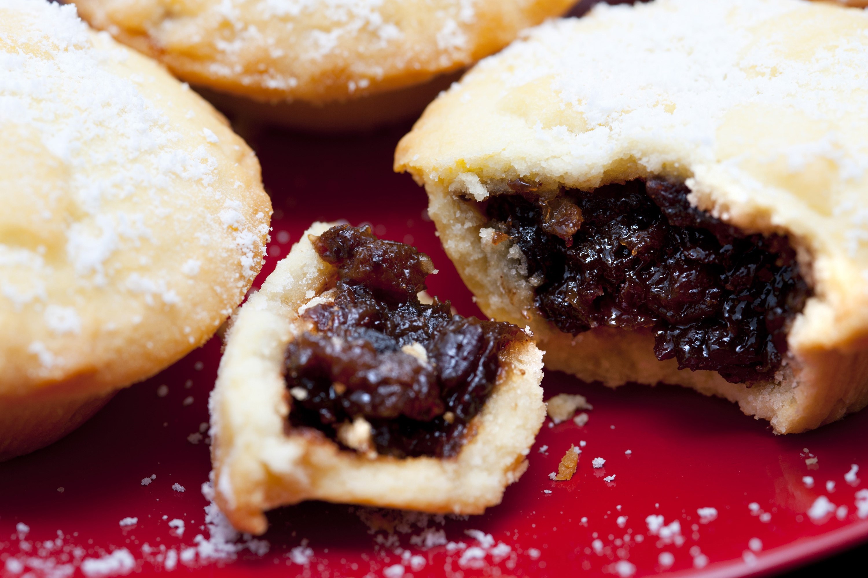 Photo of Christmas mince pie with a fruit filling Free christmas images